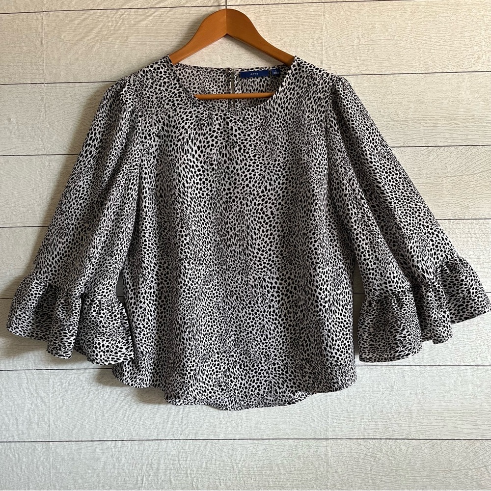 Apt. 9 Women's Black and White Leopard Print Top Size Small